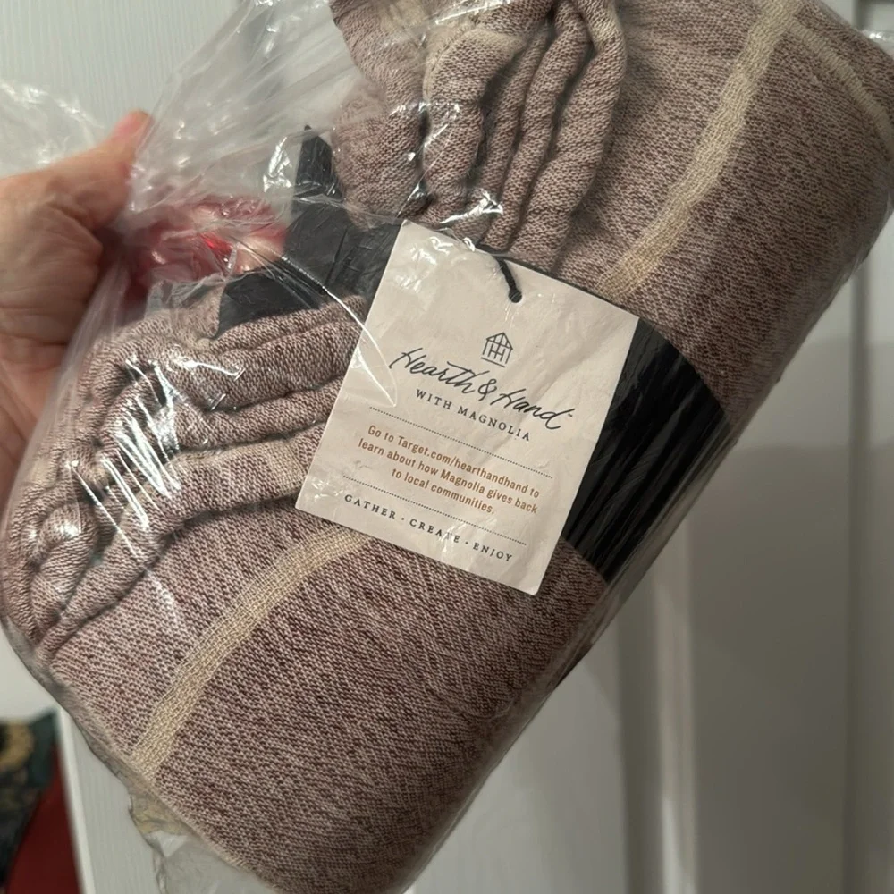 Hearth & Hand nwt grid